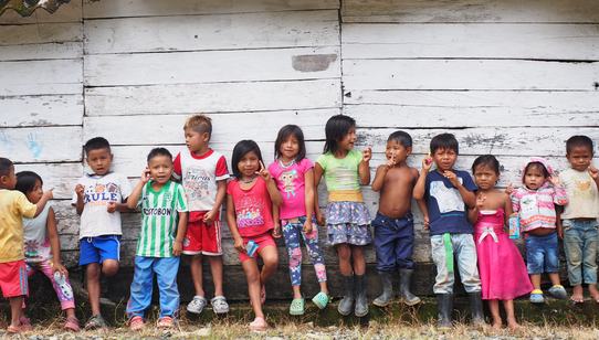 War Child_Seeds programme_Colombia_Children in line outside_Choco_CDCP_201126