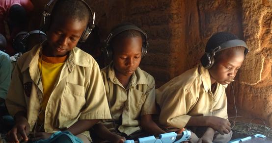 Children education with Can't Wait to Learn on tablets in Chad_War Child_200300