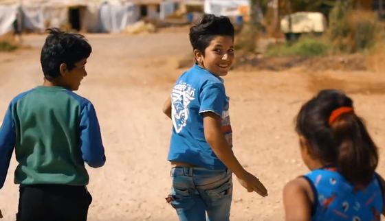 Boy Fadi running in refugeecamp_Shield_War Child Lebanon_191108